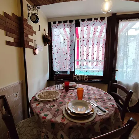 La Casa Del Pittore Con Climatizzatore Centro Apartament *